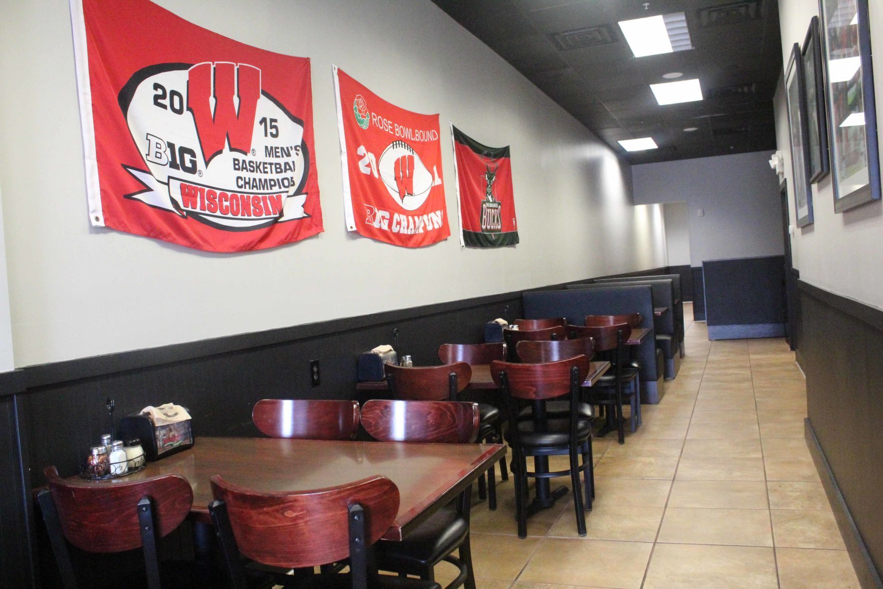 Rosati's Wisconsin Dells dining room
